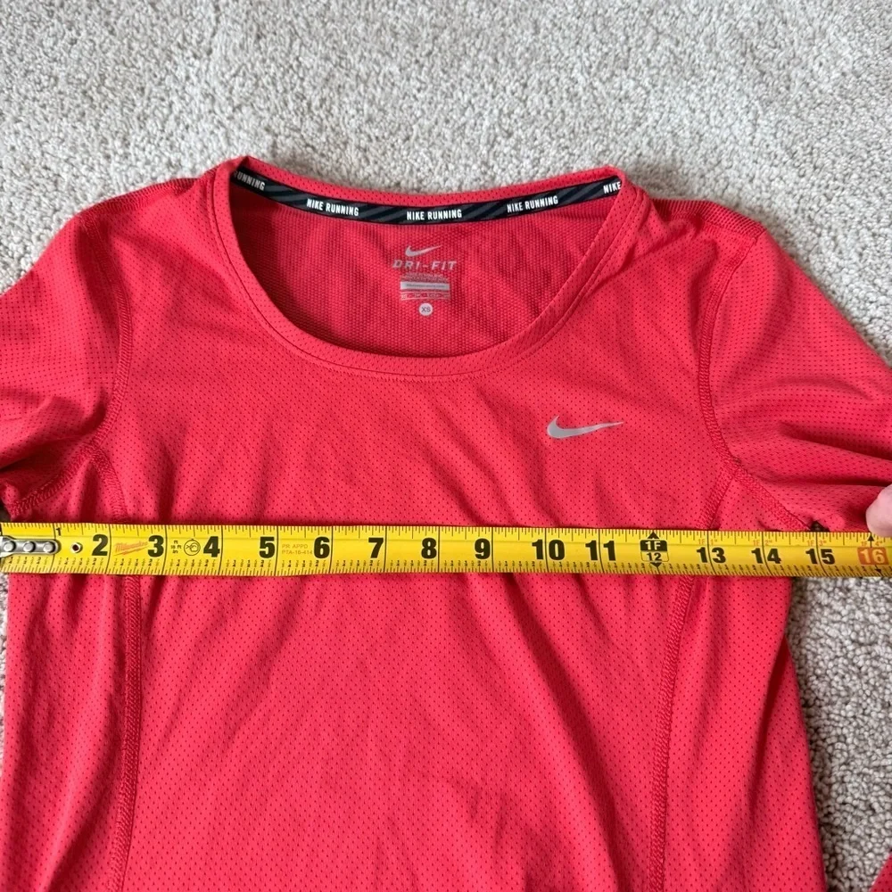 Nike Women's Vibrant Long Sleeve Running Top XS